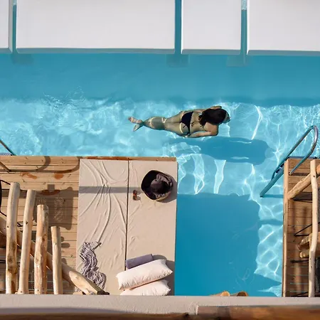 Aletri Swim Up Boutique