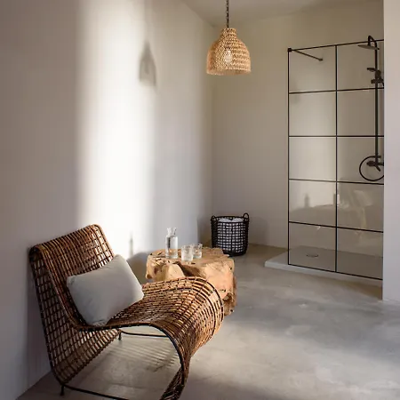 Aletri Swim Up Boutique