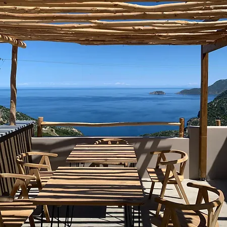 Aletri Swim Up Boutique فندق