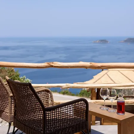 Aletri Swim Up Boutique فندق