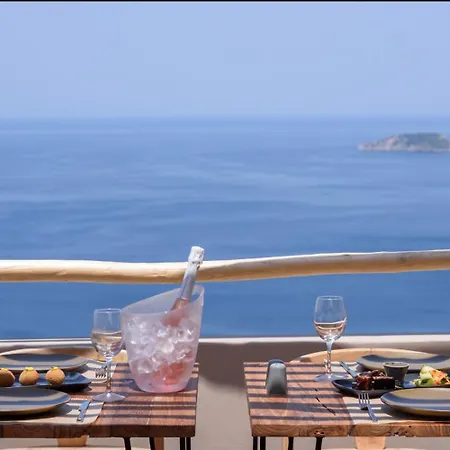 Aletri Swim Up Boutique فندق Alónnisos