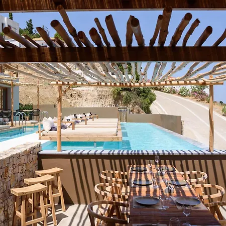 Aletri Swim Up Boutique